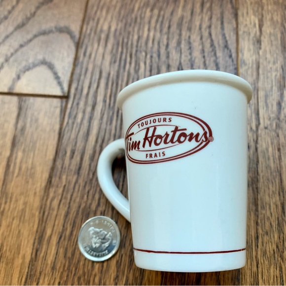 Miniature Tim Horton cup o coffee figurine - Picture 5 of 6